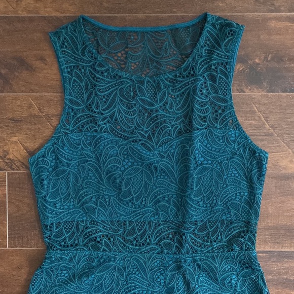 Express - Lace Peekaboo Waist Mini Dress - Teal Green - Small - Picture 2 of 7